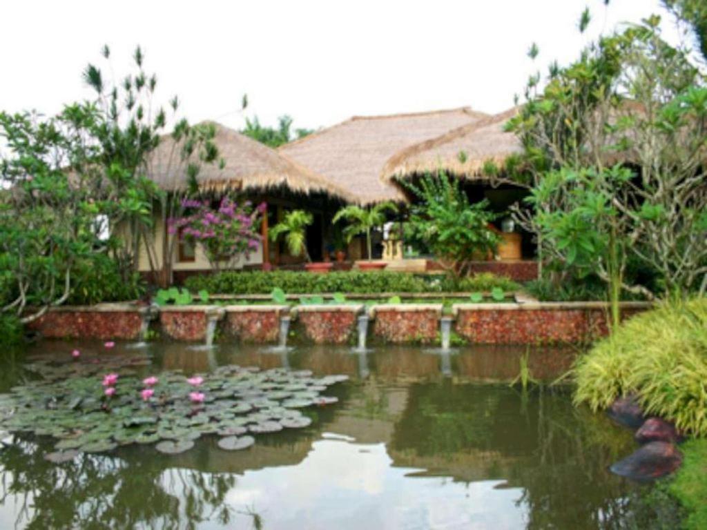 Tanjung Lesung Hotel Bagian luar foto