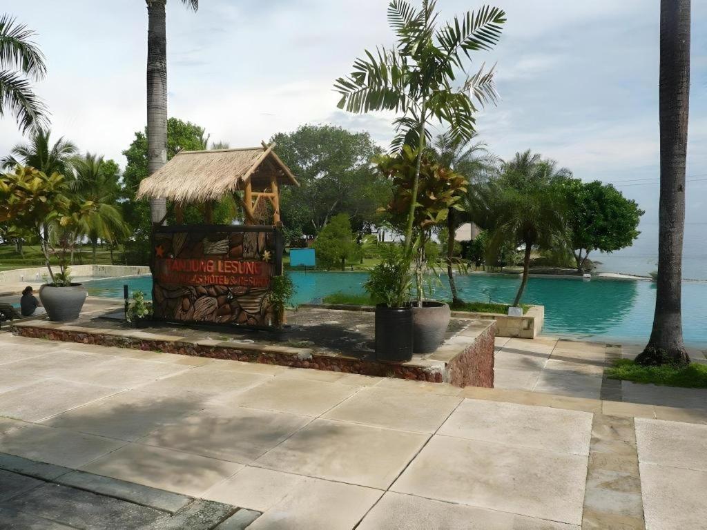 Tanjung Lesung Hotel Bagian luar foto