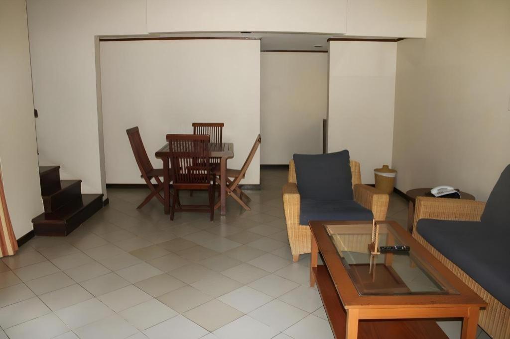 Tanjung Lesung Hotel Bagian luar foto