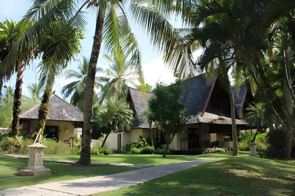Tanjung Lesung Hotel Bagian luar foto